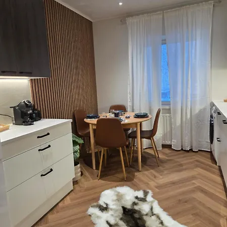 Luxury 3-bedroom For Up To 6 People In The Center *